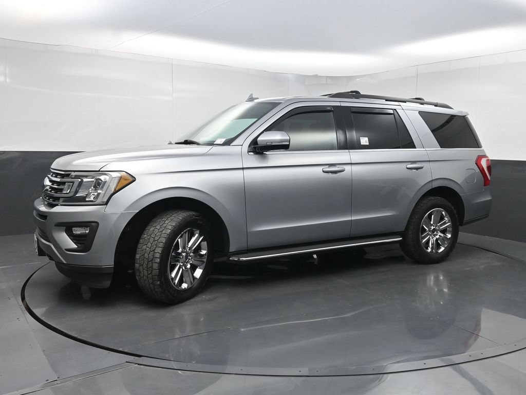 Used 2020 Ford Expedition XLT w/ Equipment Group 202A AWD/4WD image 22