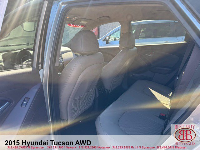 Used 2015 Hyundai Tucson SE AWD/4WD image 11