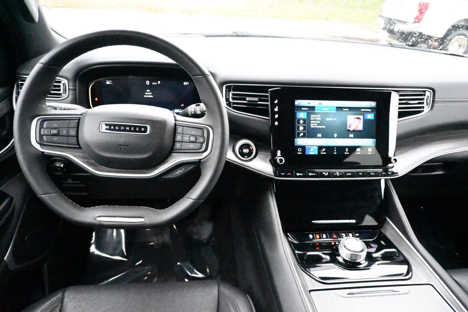 Used 2024 Jeep Wagoneer Series III AWD/4WD image 14