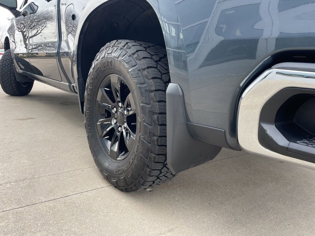 Used 2020 Chevrolet Silverado 1500 LT w/ All-Star Edition AWD/4WD image 19