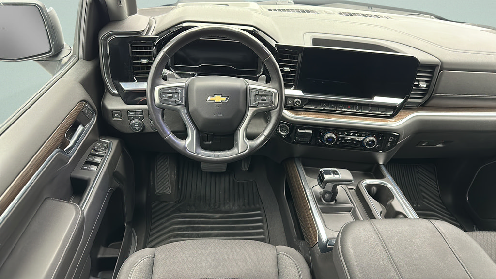 Used 2023 Chevrolet Silverado 1500 LT w/ Z71 Off-Road Package AWD/4WD image 15