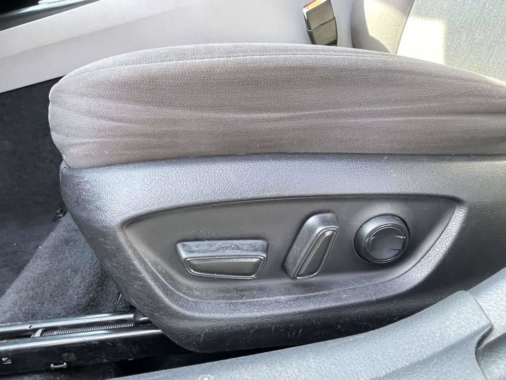 Used 2022 Toyota Camry LE FWD image 15
