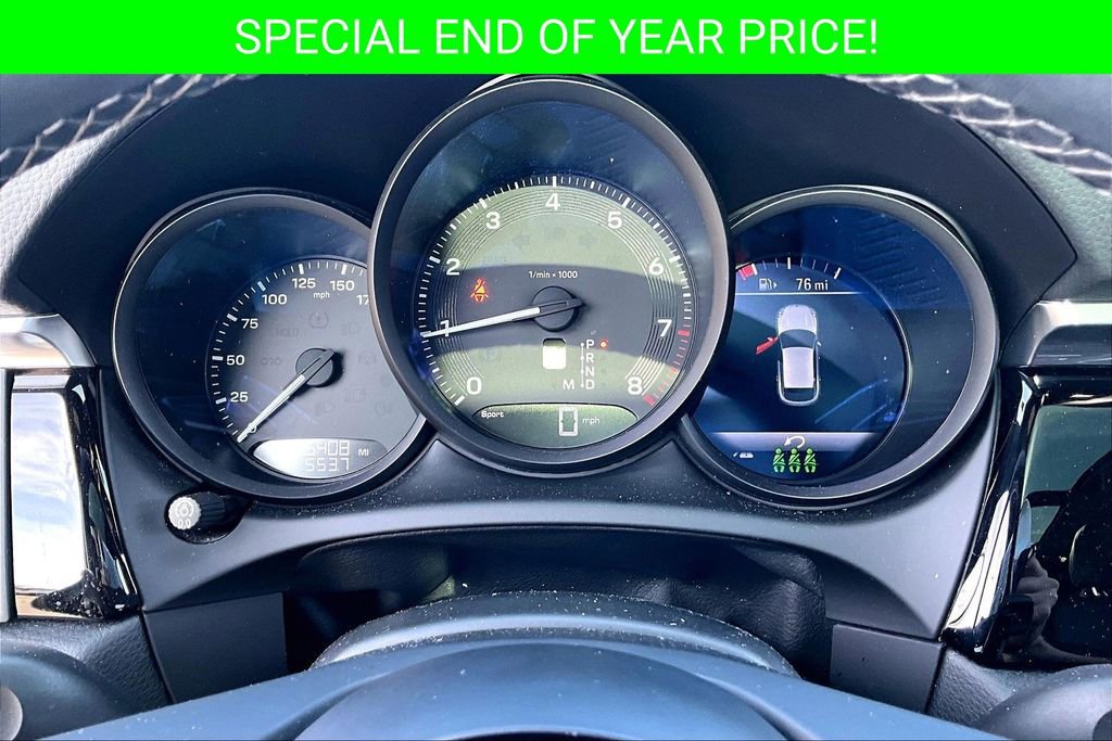 Used 2023 Porsche Macan Turbo image 13