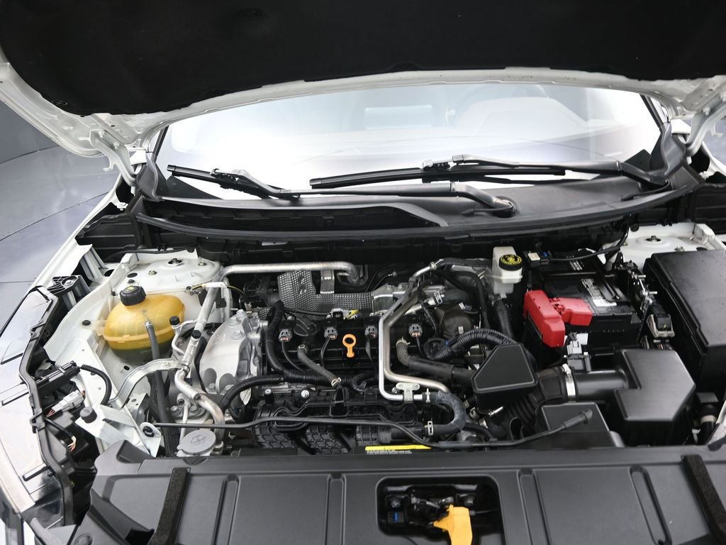 Used 2021 Nissan Rogue SV image 12