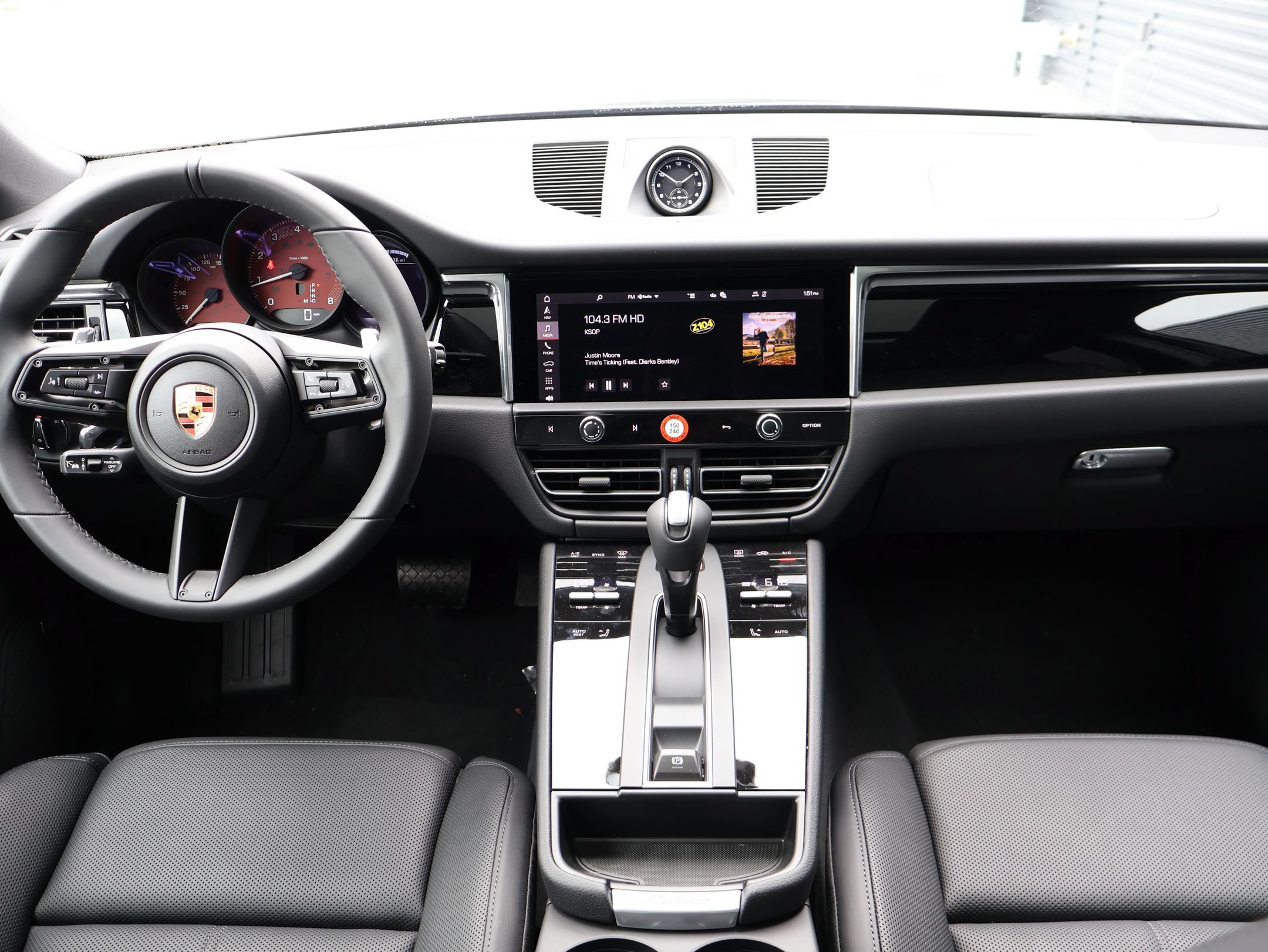 New 2026 Porsche Macan AWD/4WD image 22