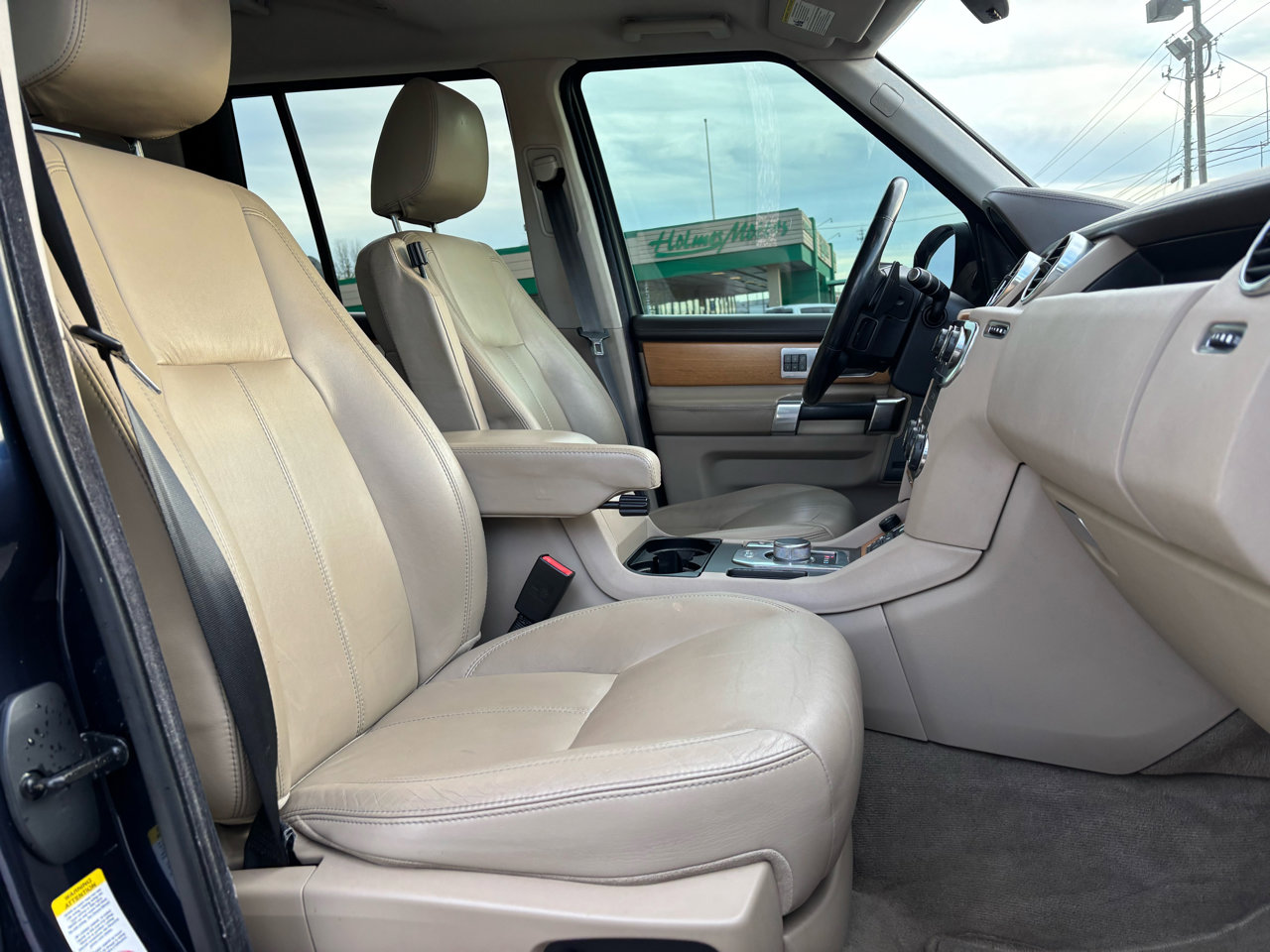 Used 2014 Land Rover LR4 HSE LUX image 25