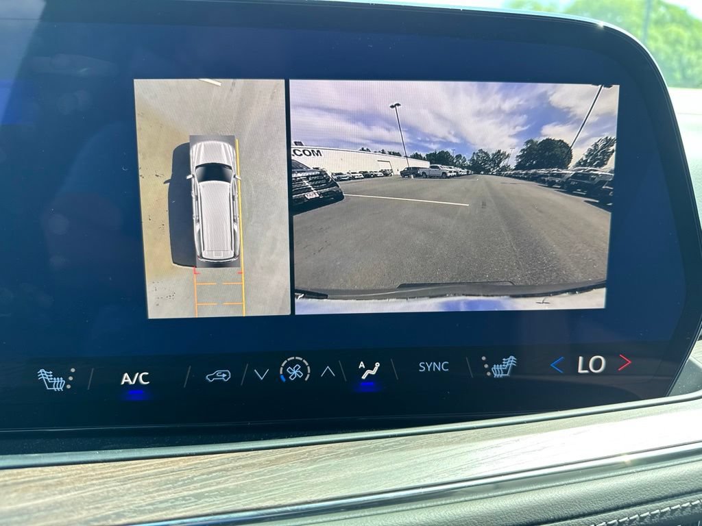 New 2026 Chevrolet Suburban LT AWD/4WD image 39