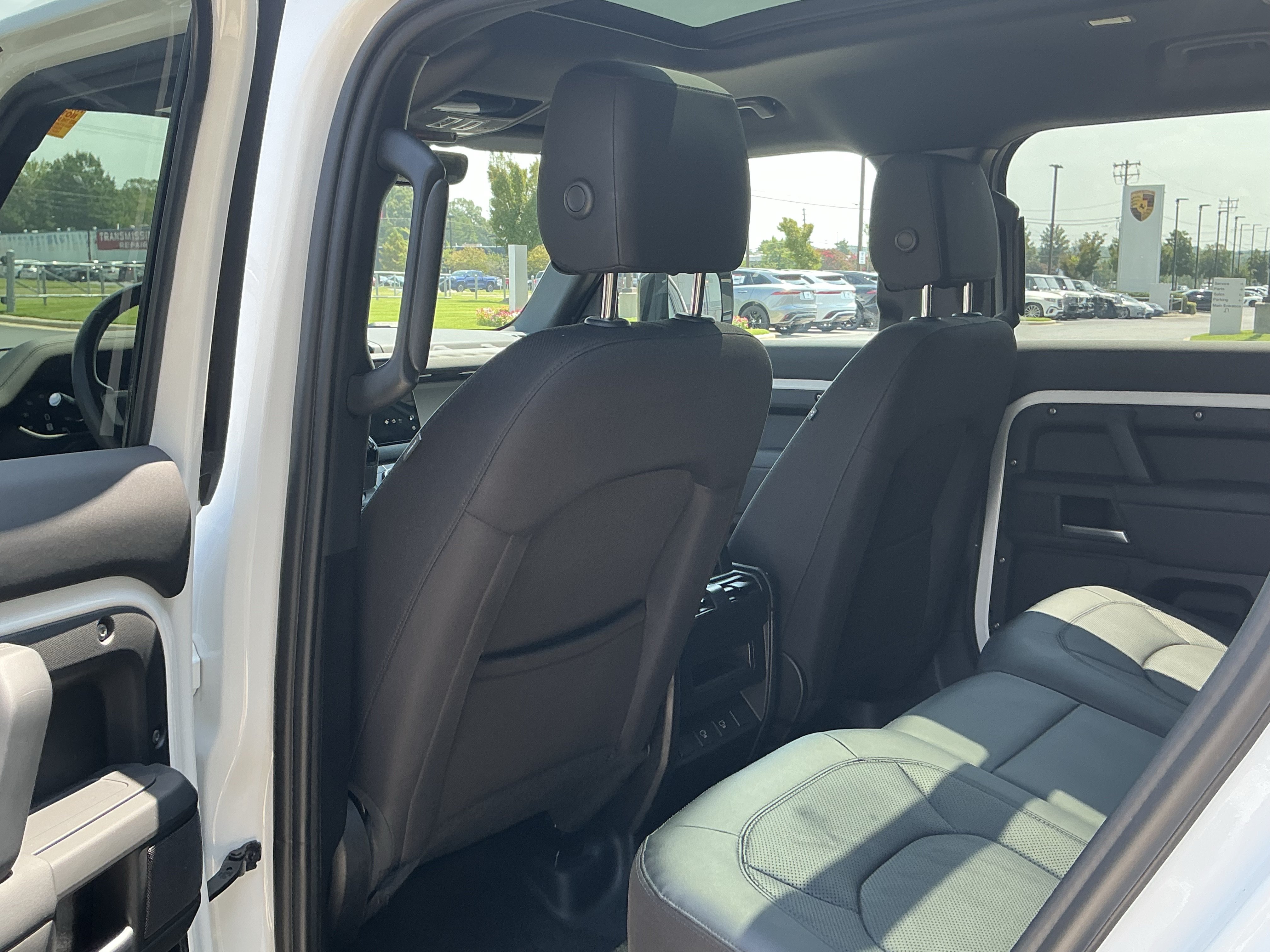 Certified 2025 Land Rover Defender 110 S AWD/4WD image 34