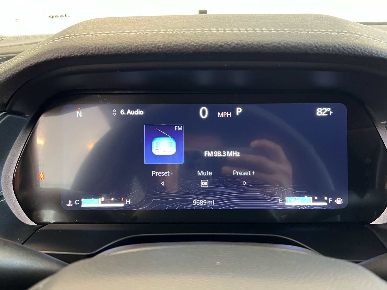 Used 2024 Jeep Grand Cherokee L Limited w/ Black Appearance Package image 12