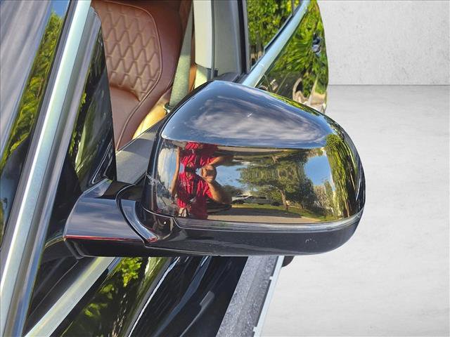 Used 2022 BMW X7 xDrive40i w/ Premium Package AWD/4WD image 14