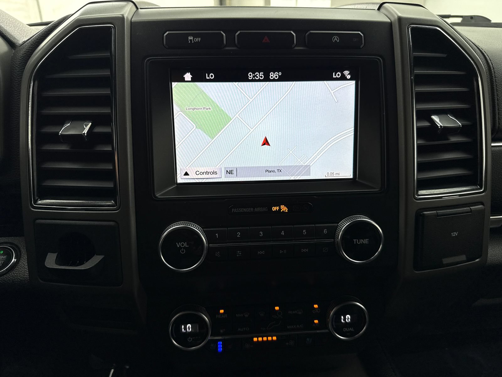 Used 2019 Ford Expedition XLT w/ Equipment Group 202A RWD image 25