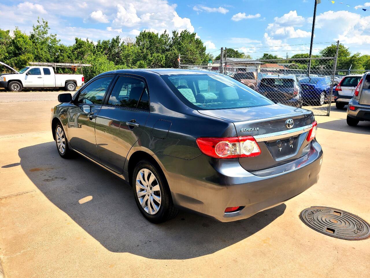 Used 2012 Toyota Corolla LE image 5