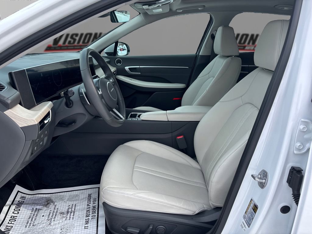 Used 2025 Hyundai Sonata Limited image 9