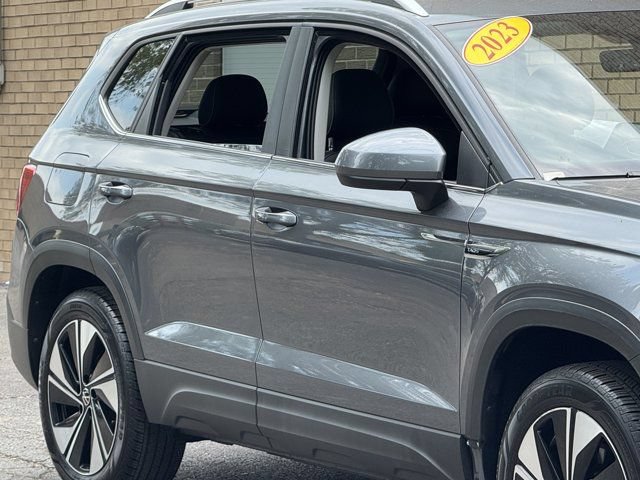 Used 2023 Volkswagen Taos SE AWD/4WD image 4