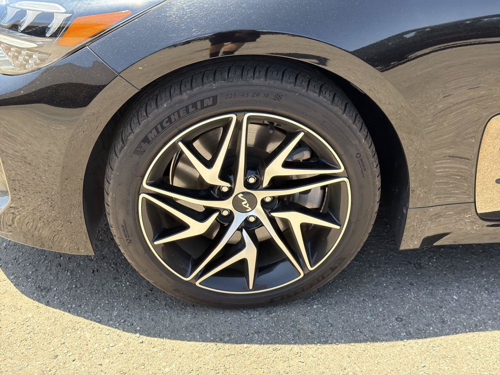 Used 2022 Kia Stinger GT-Line RWD image 5