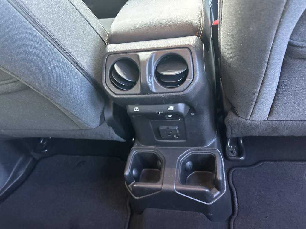 Certified 2025 Jeep Wrangler Unlimited Sahara AWD/4WD image 32