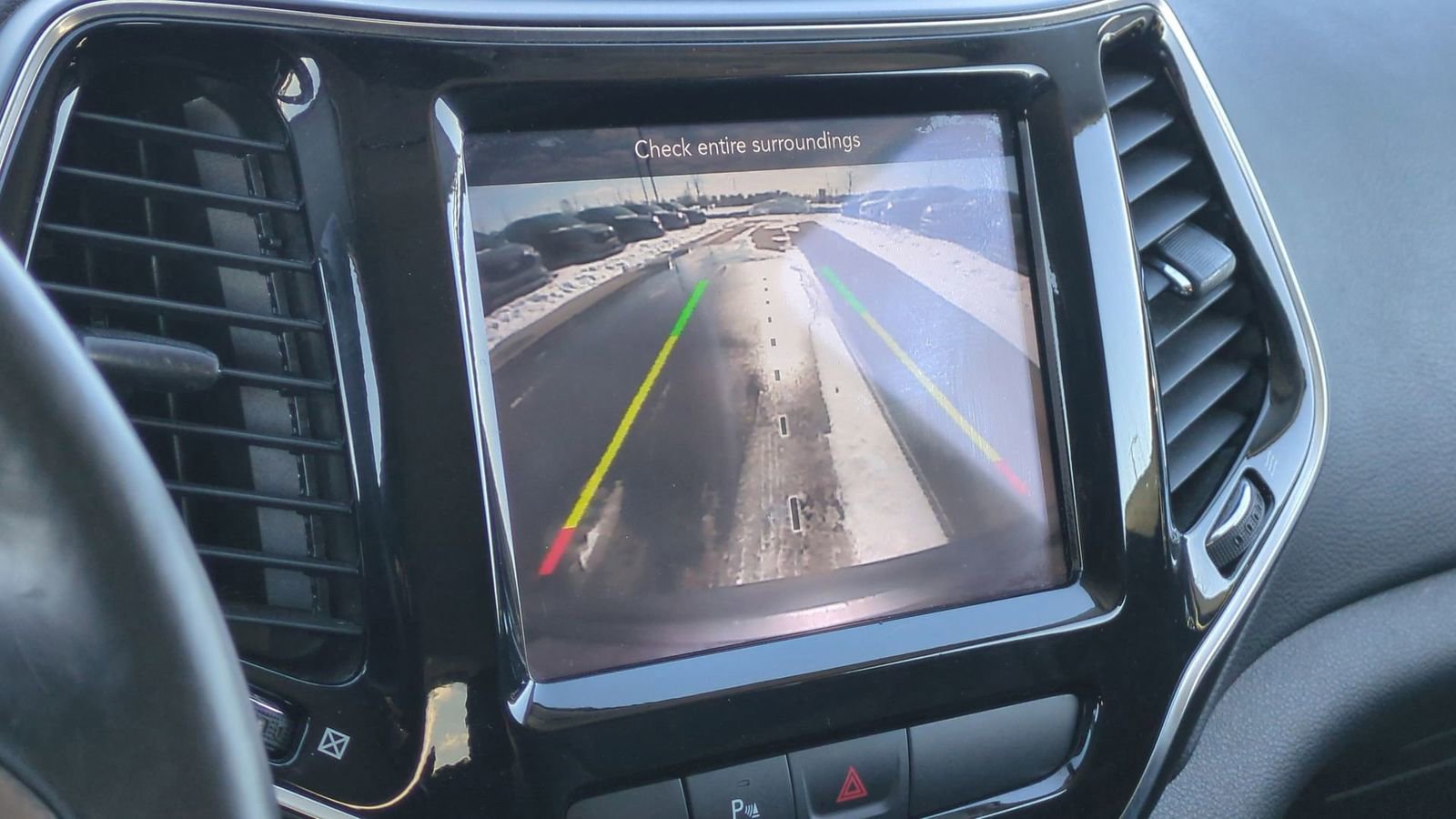 Used 2020 Jeep Cherokee Limited image 31