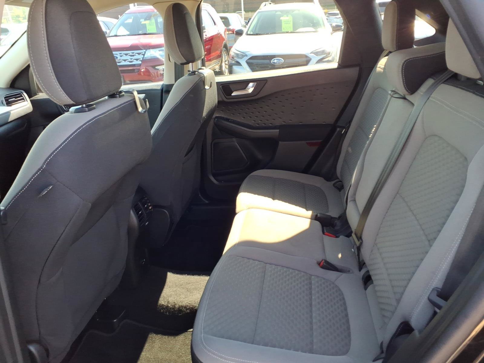 Used 2020 Ford Escape SE FWD image 25