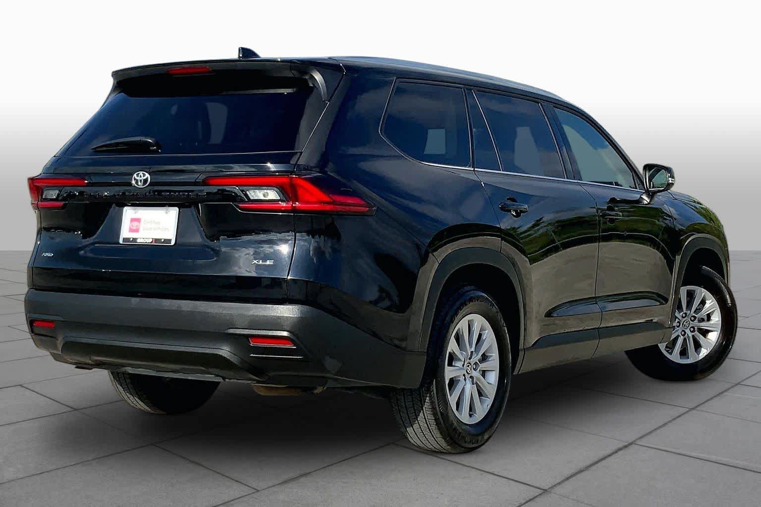 Used 2025 Toyota Grand Highlander AWD image 13