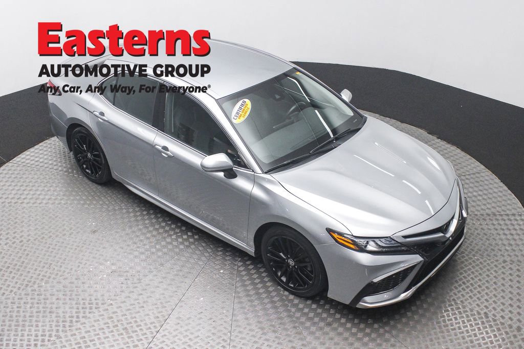 Used 2023 Toyota Camry XSE image 3