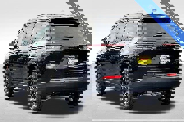 New 2025 Jeep Grand Cherokee L Limited w/ Black Appearance Package image 3