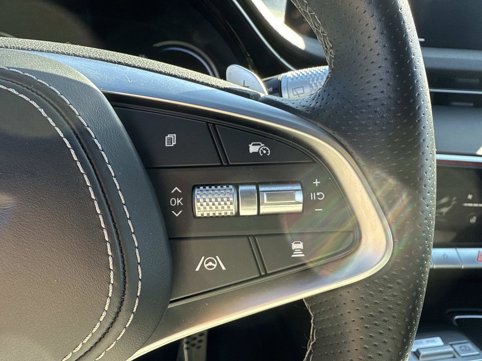 Used 2024 Genesis GV70 3.5T Sport image 29