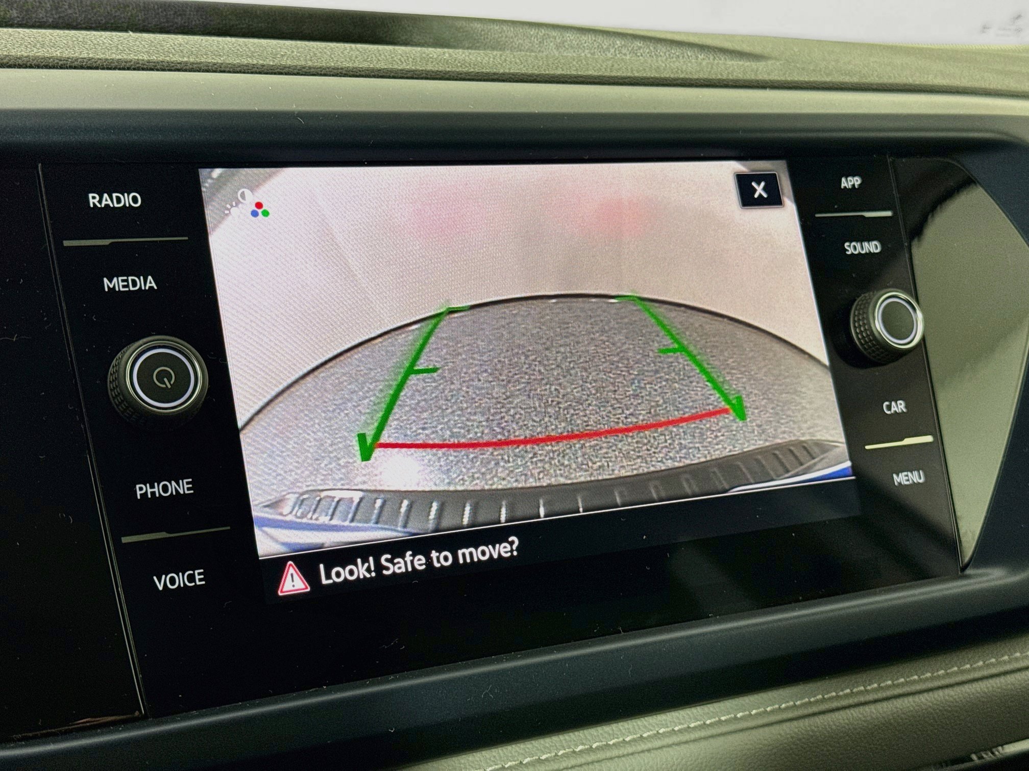 Used 2024 Volkswagen Taos SE AWD/4WD image 13