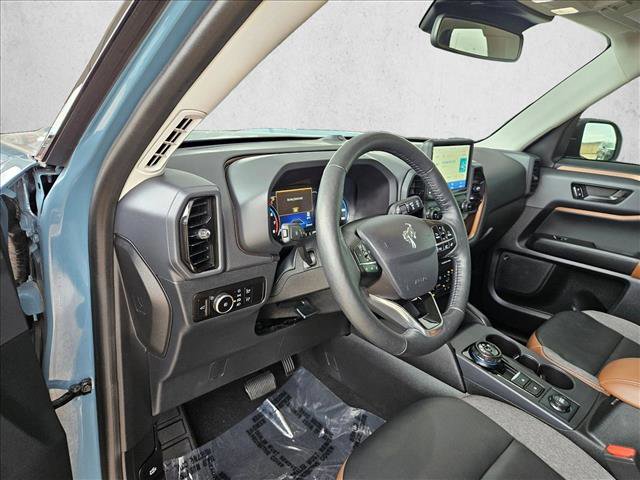Used 2023 Ford Bronco Sport Outer Banks w/ Tech Package AWD/4WD image 9