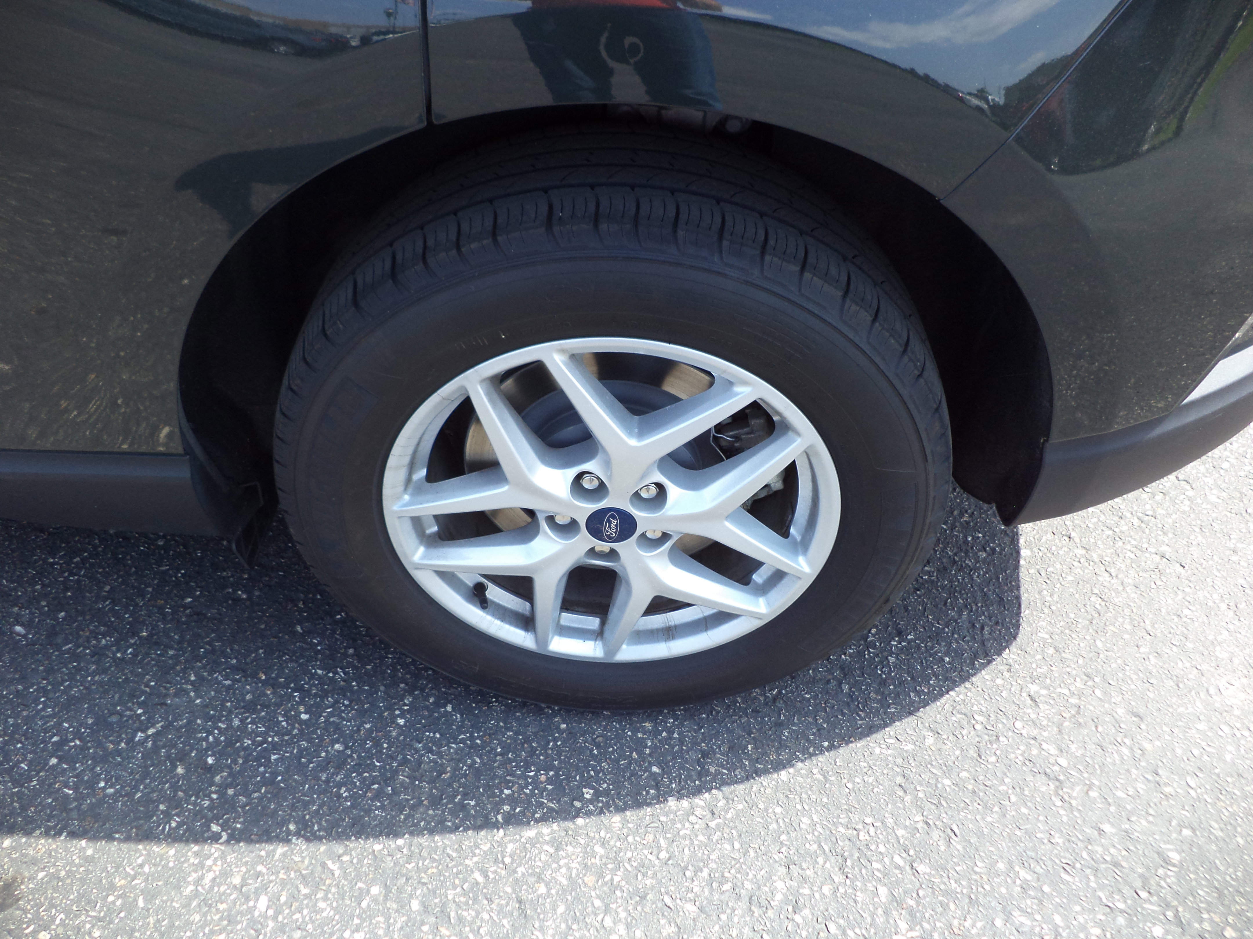 Used 2022 Ford Edge SEL w/ Convenience Package AWD/4WD image 4