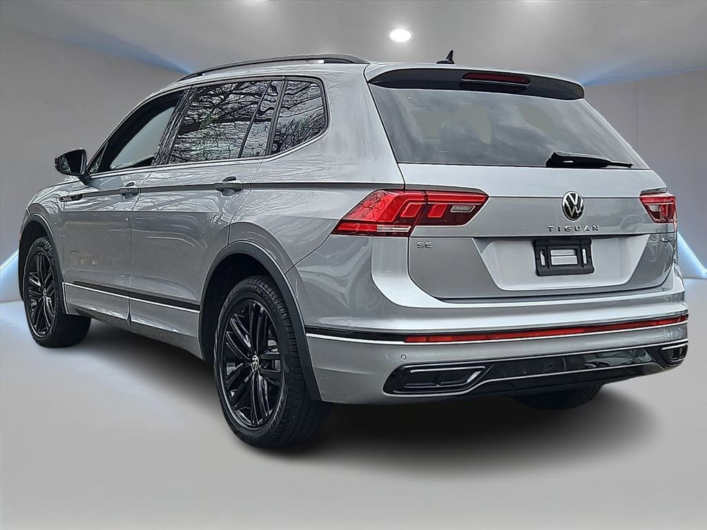 Certified 2022 Volkswagen Tiguan SE R-Line image 7