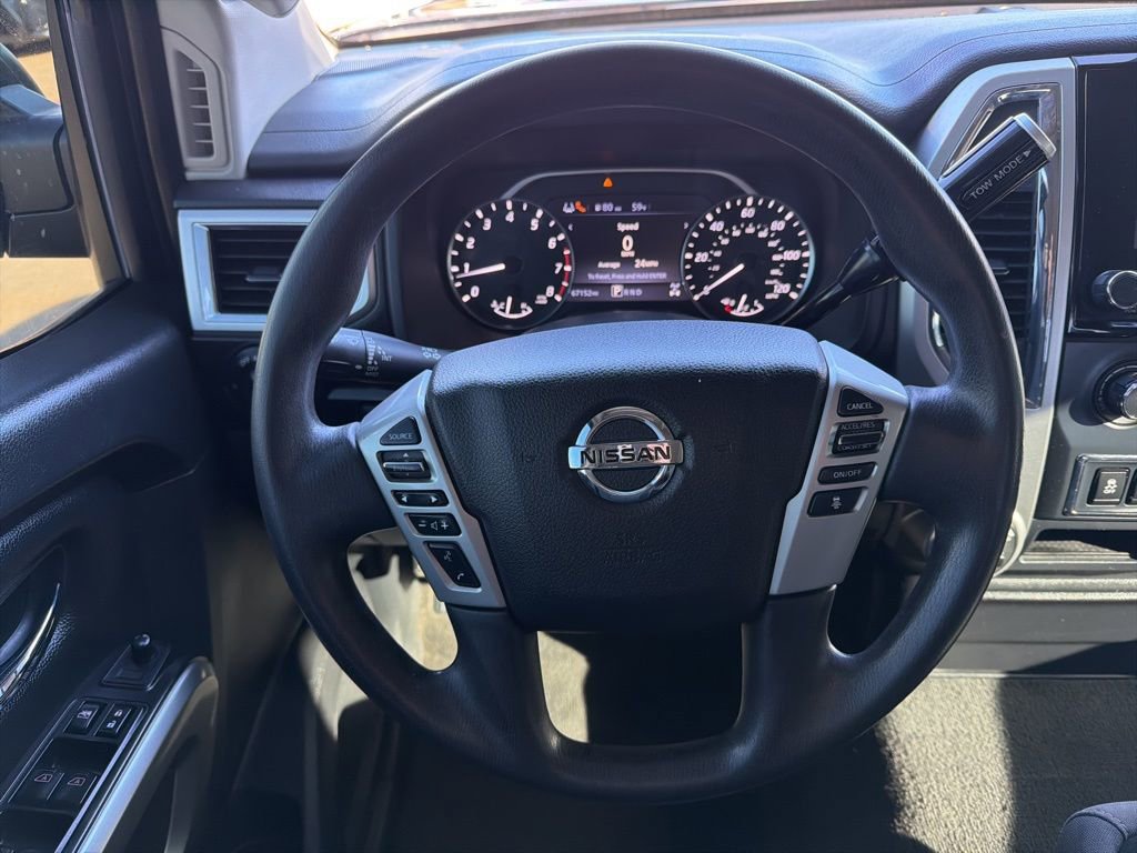 Used 2021 Nissan Titan SV image 21