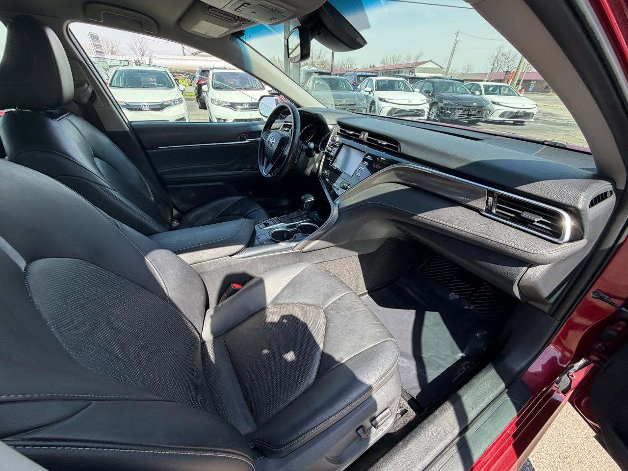 Used 2018 Toyota Camry XSE FWD image 10