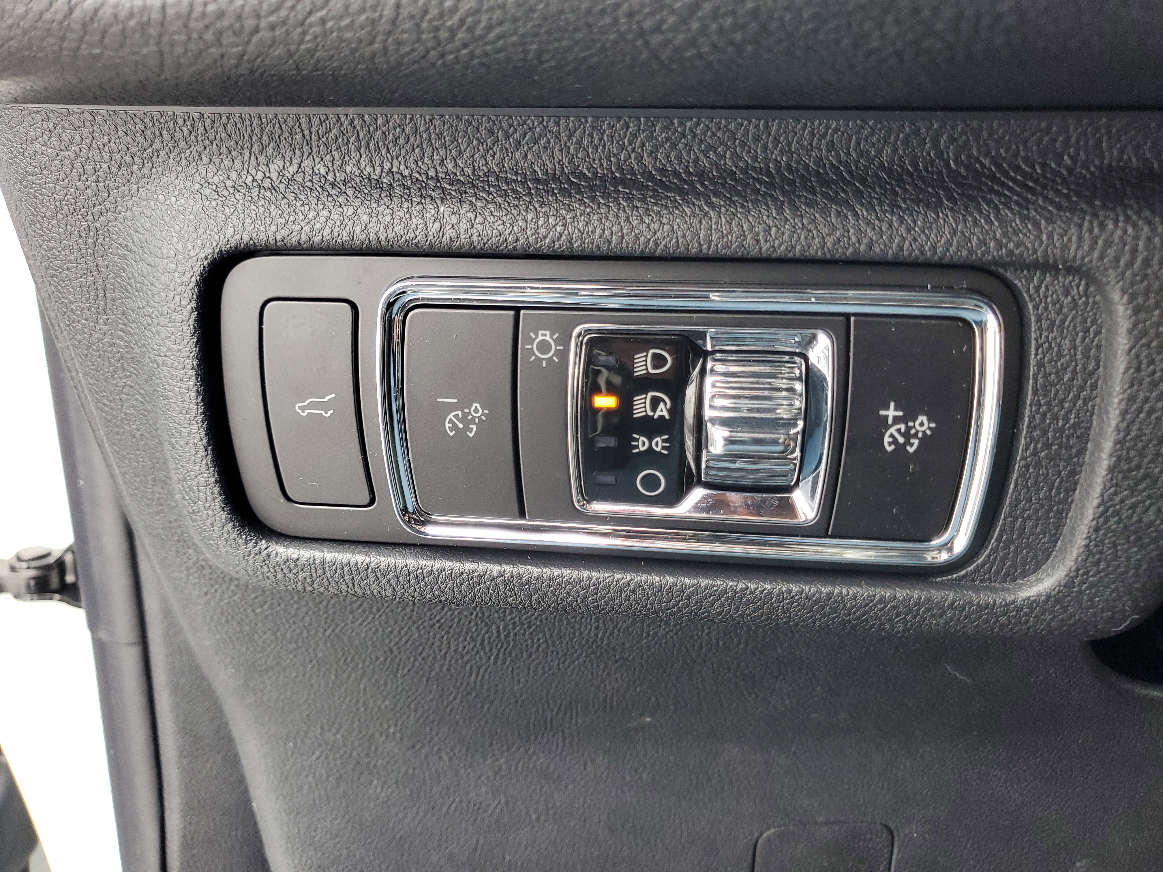 New 2026 Lincoln Corsair Premiere image 14