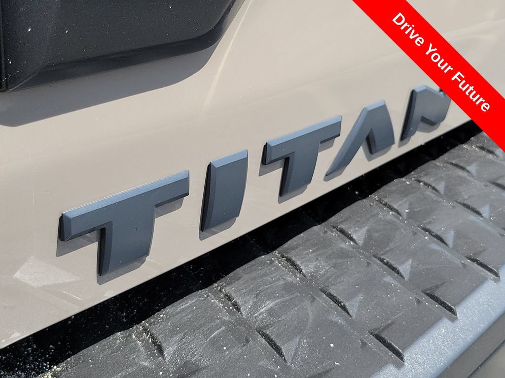 Used 2021 Nissan Titan PRO-4X w/ Pro-4x Convenience Package AWD/4WD image 27