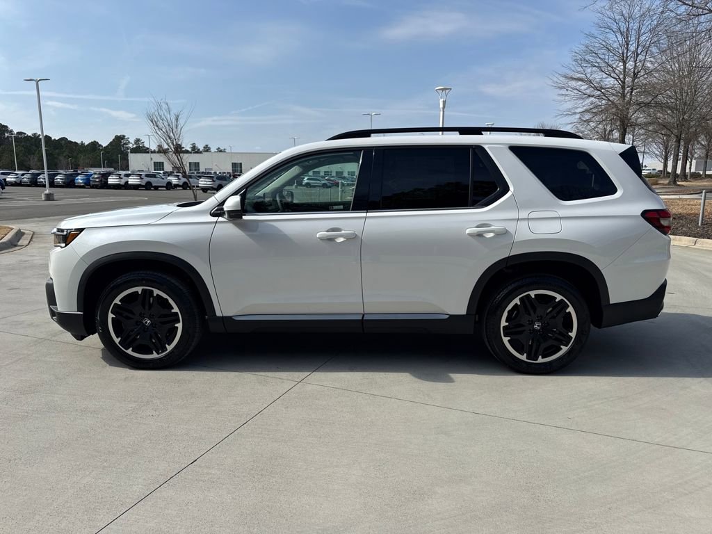 New 2026 Honda Pilot Touring image 5