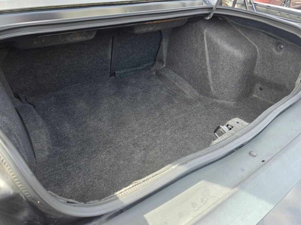Used 2009 Dodge Challenger R/T RWD image 13