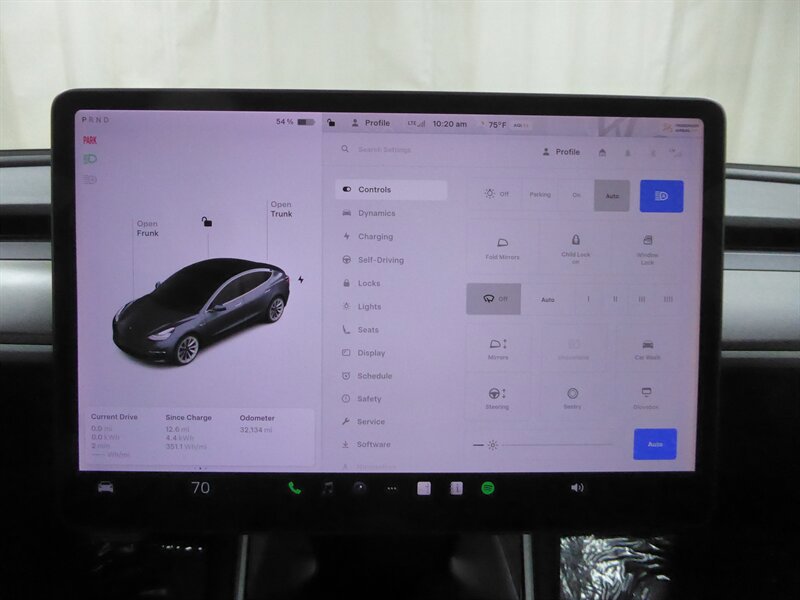 Used 2018 Tesla Model 3 Long Range RWD image 12
