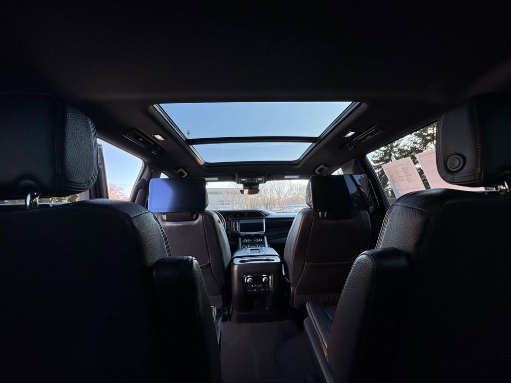 Used 2023 GMC Yukon Denali w/ Denali Reserve Package image 30