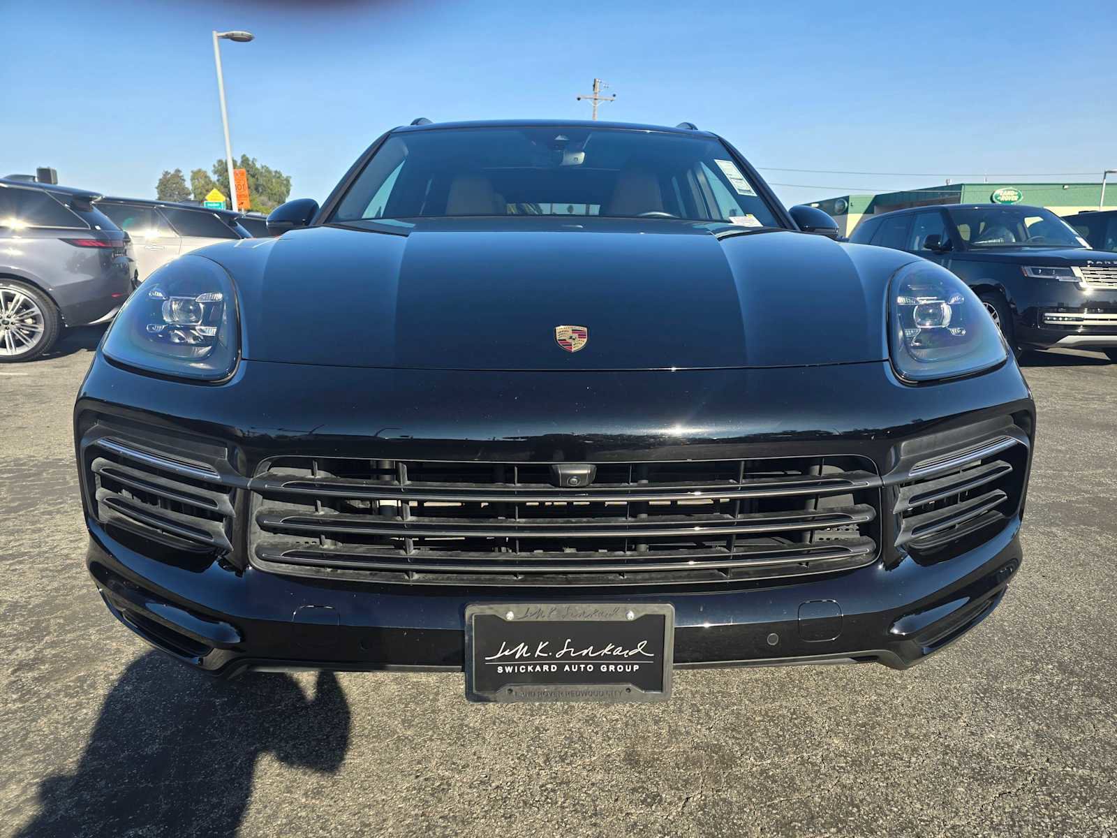 Used 2023 Porsche Cayenne Platinum Edition image 8