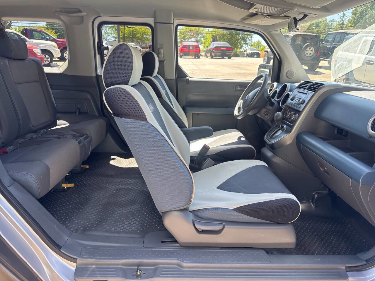 Used 2003 Honda Element EX image 16