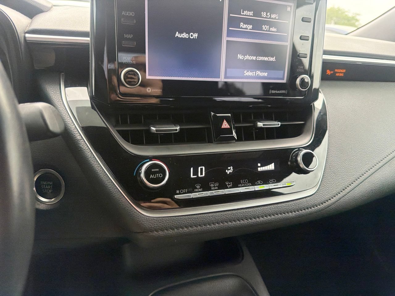 Used 2022 Toyota Corolla SE FWD image 9