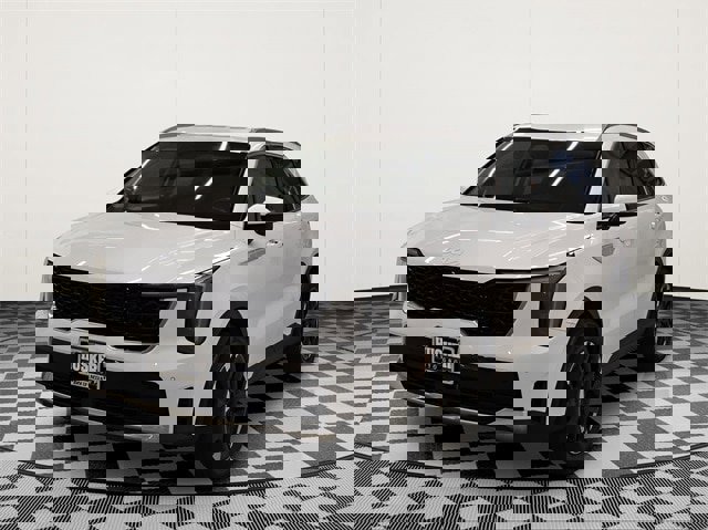Used 2024 Kia Sorento S image 9