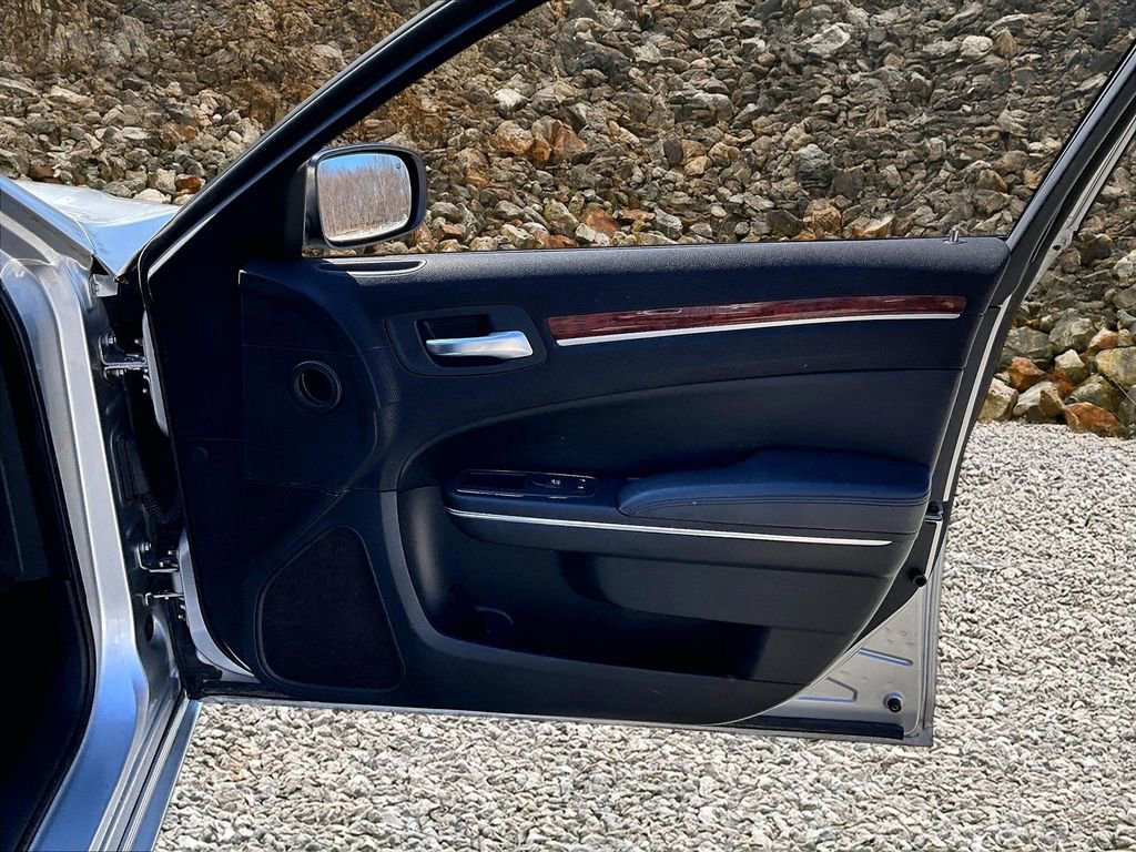 Used 2012 Chrysler 300 image 20