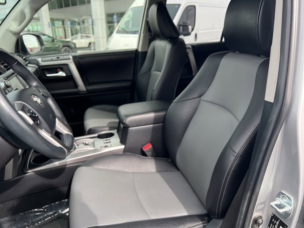 Used 2016 Toyota 4Runner SR5 Premium image 19