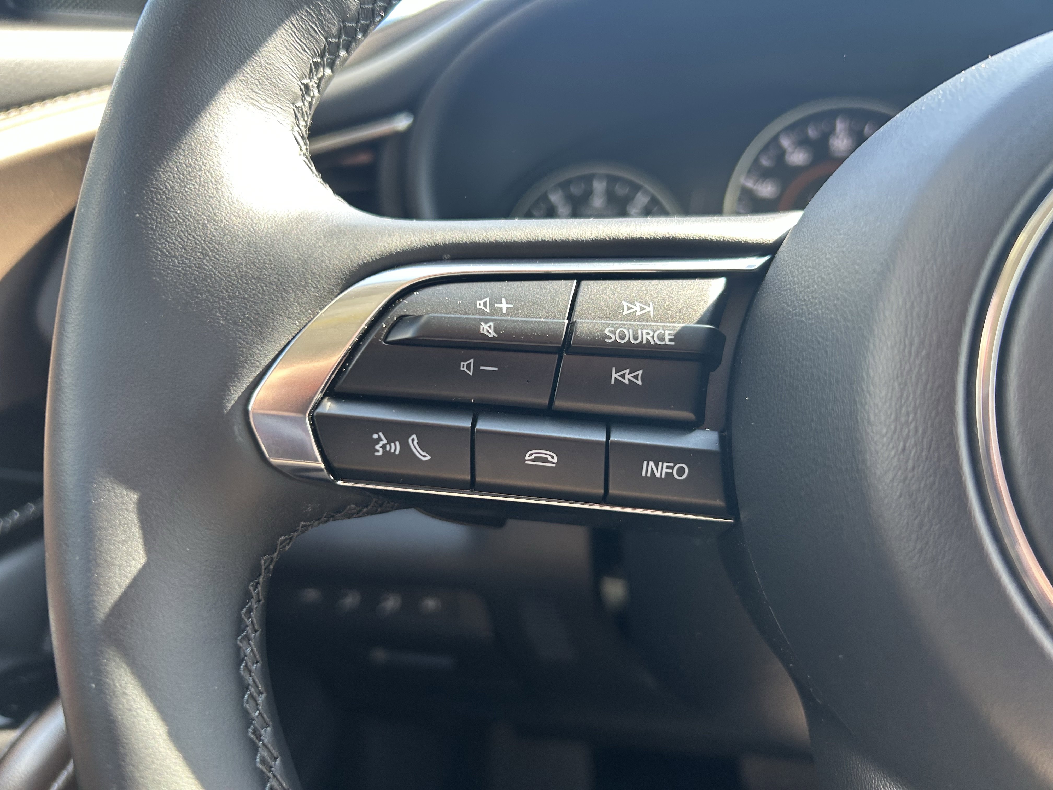 Certified 2025 MAZDA CX-30 2.5 Turbo w/ Premium Package image 19