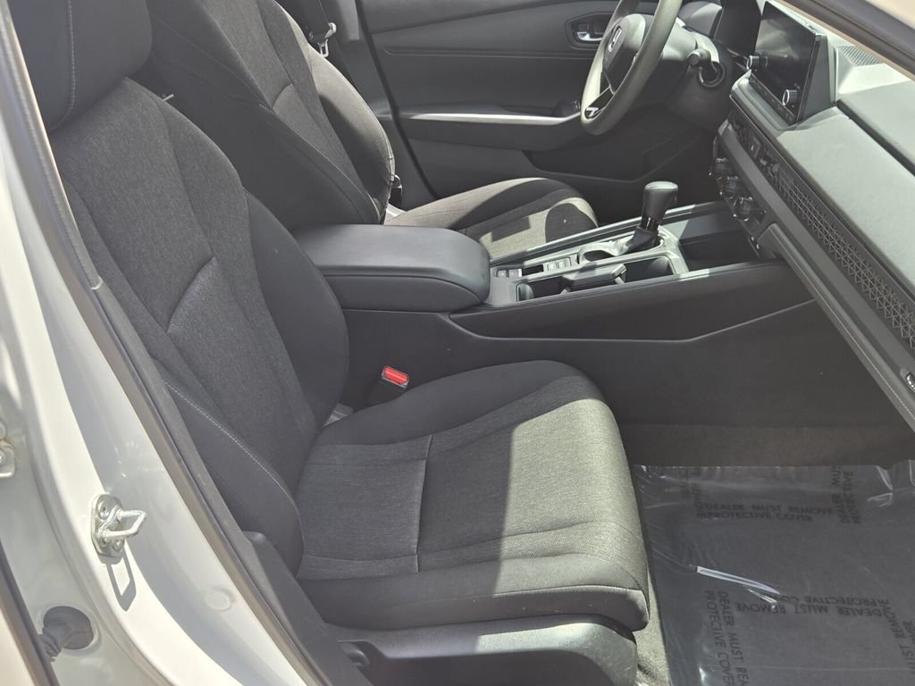 Used 2023 Honda Accord LX image 16
