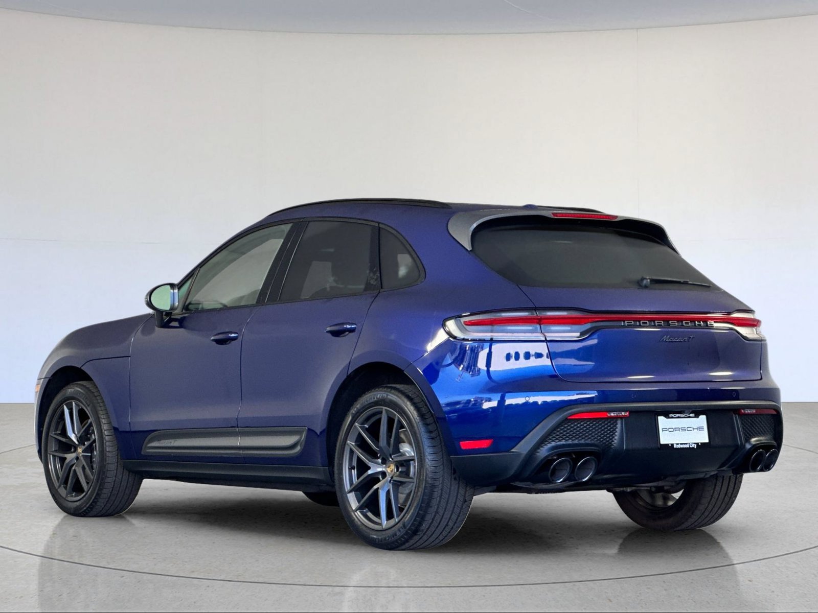 Certified 2023 Porsche Macan Turbo AWD/4WD image 3
