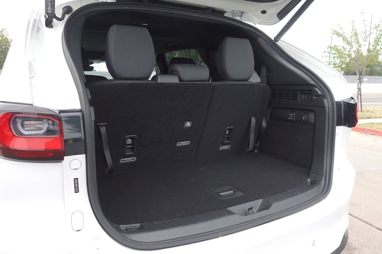 Certified 2024 MAZDA CX-90 Plug-In Hybrid w/ Premium Plus image 24