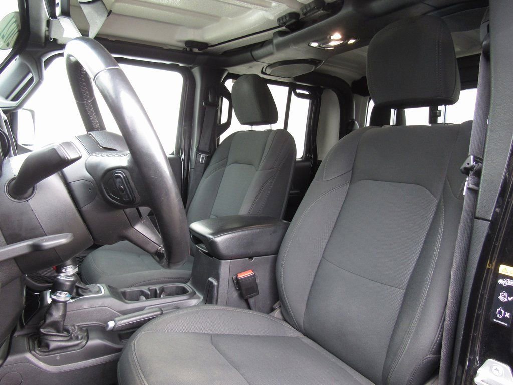 Used 2021 Jeep Gladiator Sport image 12