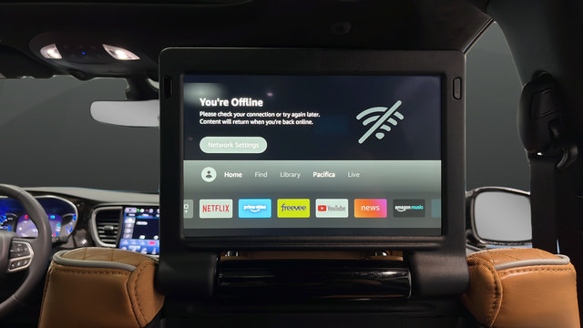 Used 2023 Chrysler Pacifica Pinnacle FWD image 37